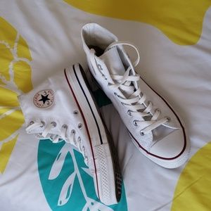 EUC Converse Chuck Taylor All Star Hi Sneaker